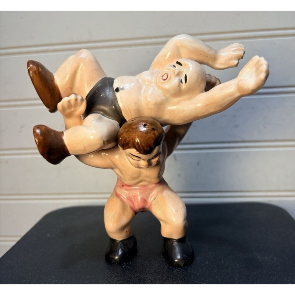 VTG MCM 1950's Japanese Men Rikishi Sumo Wrestlers Ceramic Salt & Pepper Shakers